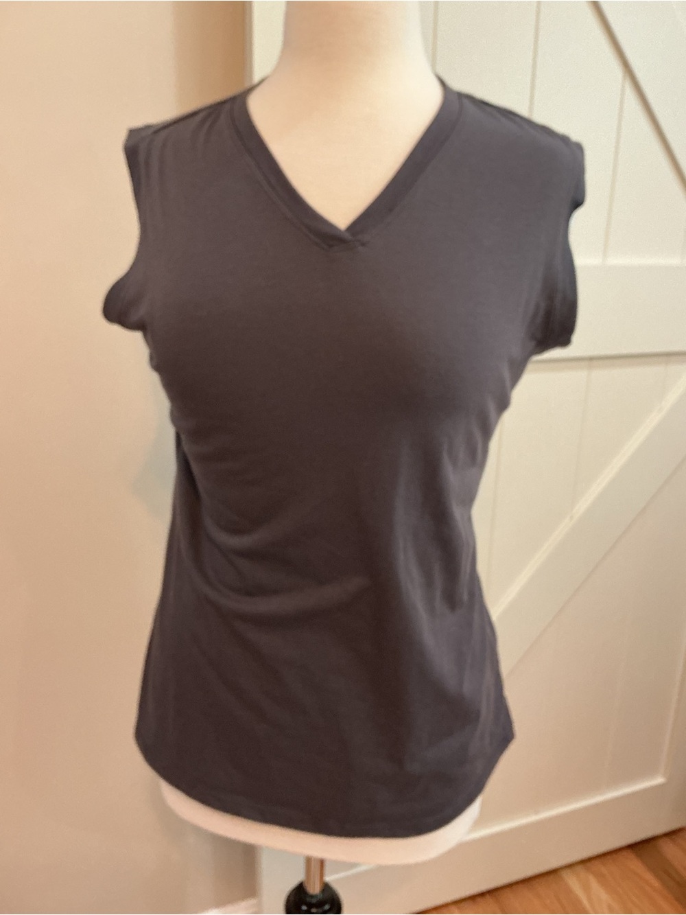 Cuddl Duds Women's V-Neck Sleeveless Tank - Black DP
